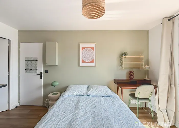 Appartement Charming 16m In 20 With Shared Terrace Paris