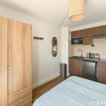 Charming 16m In 20 With Shared Terrace