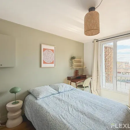 Charming 16m In 20 With Shared Terrace דירה *